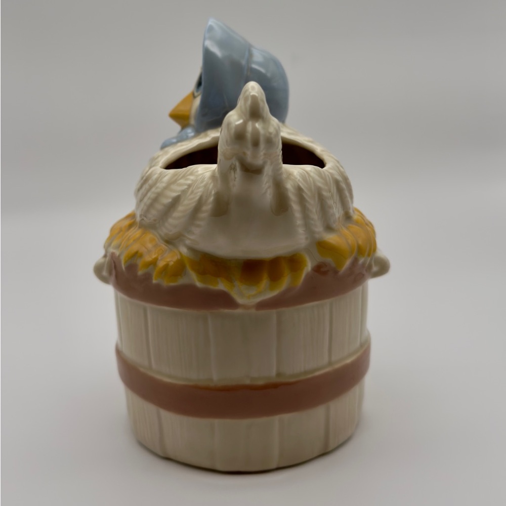 Kimple Ceramic Nesting Hen Chicken Planter W/ Blue Bonnet & Bow on Bushel Basket - Picture 4 of 10